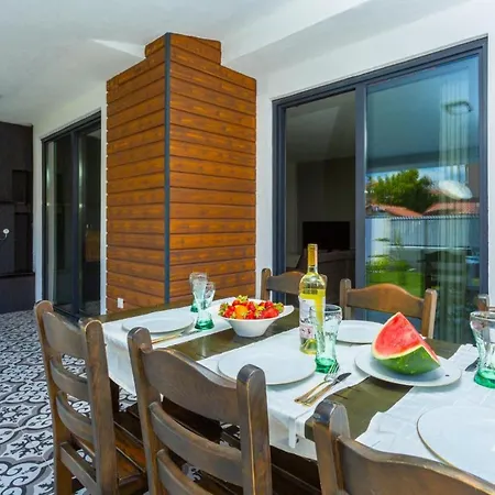 Exclusive Paradise 1