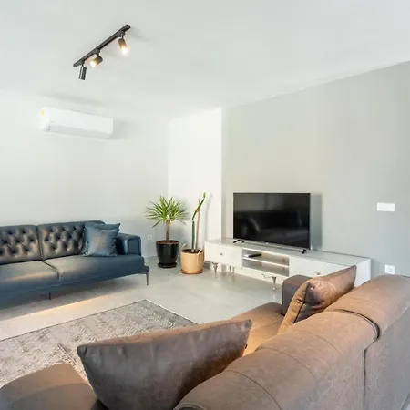 Exclusive Paradise 1