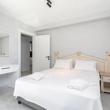 Exclusive Paradise 1 *